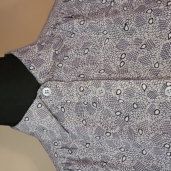 VINTAGE 100% Silk Blouse, Made in Hong Kong - Picture 2 of 10